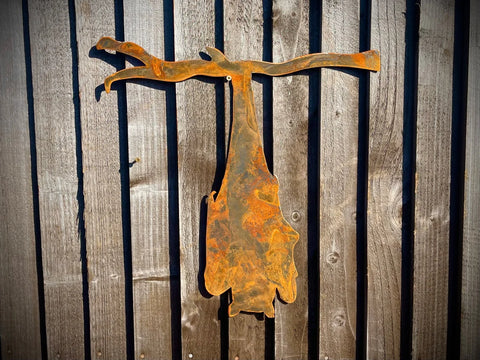 Exterior Rusty Rustic Metal Hanging Roosting Bat Bats Garden Art Wall Art Fence Topper Gate Yard Sculpture Gift Present