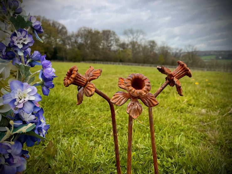 Daffodil Sculpture