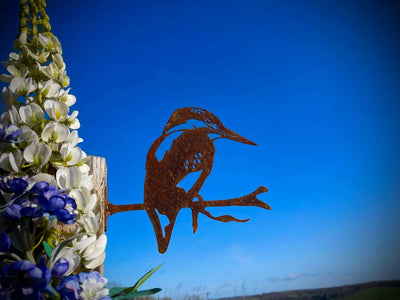Exterior Rustic Rusty Metal Kingfisher Branch Water Bird Garden Fence Topper Yard Art Gate Post Sculpture Gift Present