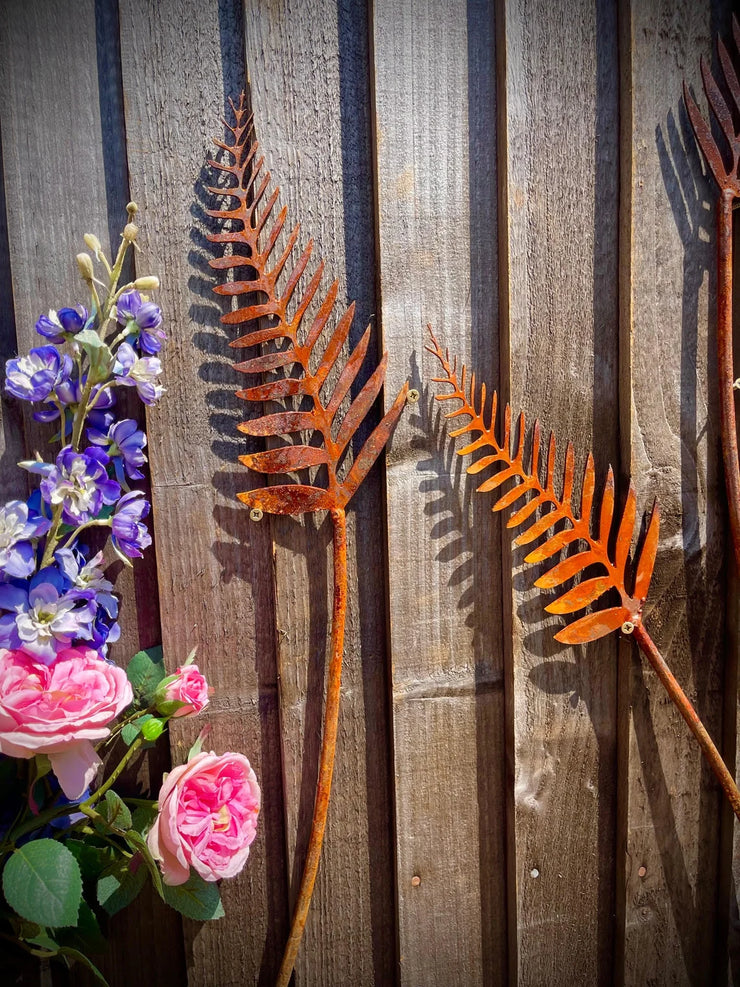 Fern Leaf Garden Stake