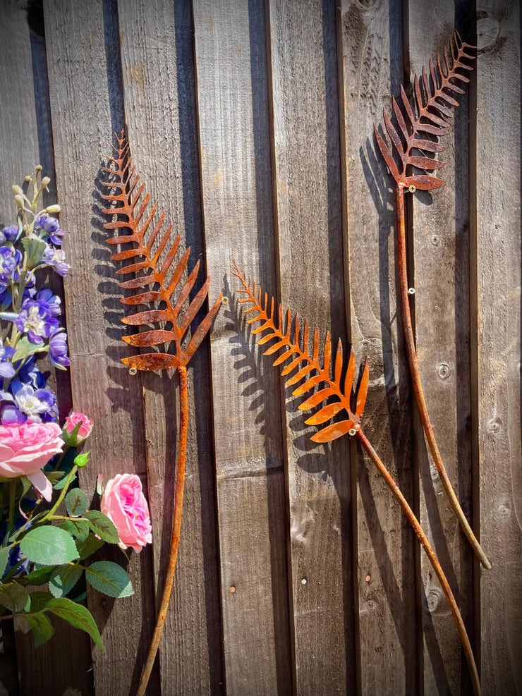 Fern Leaf Garden Stake