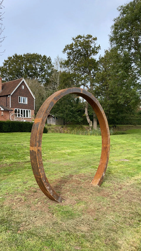 Exterior Rustic Moon Gate Archway Circle Abstract Rusty Metal Garden Yard Art Lawn Centre Piece Flower Bed Sculpture Gift Idea