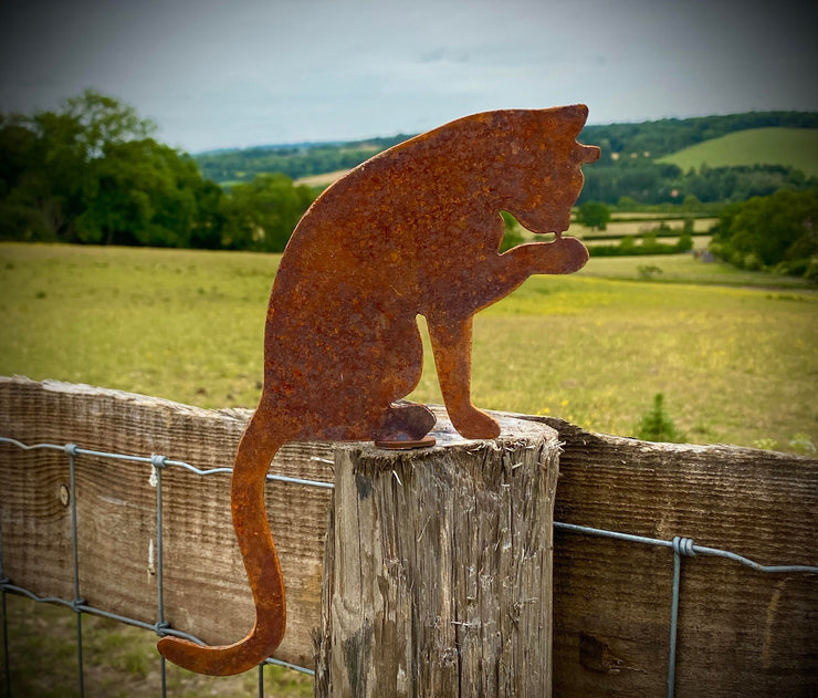 Exterior Rustic Rusty Metal Cat Washing Feline Garden Fence Topper Yard Art Gate Post  Sculpture  Gift   Present