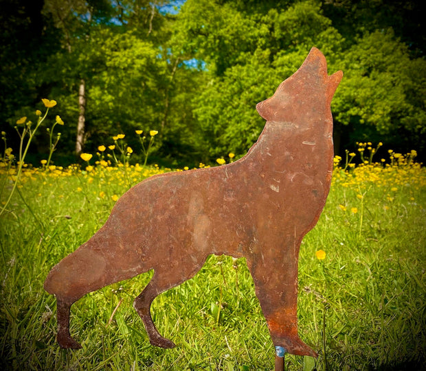 Medium Exterior Rustic Rusty Metal Wolf Howling Animal Garden Stake Yard Art  Flower Bed Rockery Vegetable Patch Sculpture  Gift