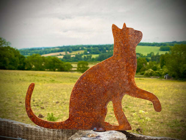 Exterior Rustic Rusty Metal Cat Looking Up Feline Garden Fence Topper Yard Art Gate Post  Sculpture  Gift   Present