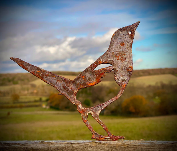 Exterior Rustic Magpie Bird Wildlife Fence Topper Tree Art Garden Art Yard Art Flower Bed Metal Garden Stake  Idea  Gift