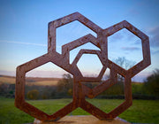 Exterior Rustic Hexagonal Geometric Modern Art View Point Rusty Metal Garden Stake Yard Art  Centre Piece Flower Bed Sculpture  Idea