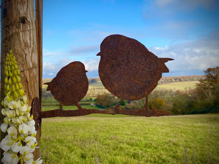 Robin & Baby Branch Fence Topper