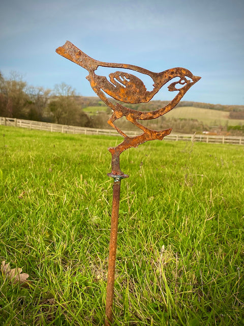 Exterior Rustic Goldfinch Finch Bird Wildlife Garden Stake Garden Art Yard Art Flower Bed Metal Rusty Garden  Idea  Gift