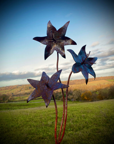 Exterior Rustic Bunch Of Tiger Lillies Flowers Rusty Metal Garden Stake Yard Art  Centre Piece Flower Bed Sculpture  Idea  Gift