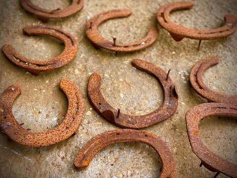 Rusty Rustic Real Lucky Used Rustic Horseshoe Project Charm Luck Metal Horse Shoe Art Hobby Decor Gift Present   Present