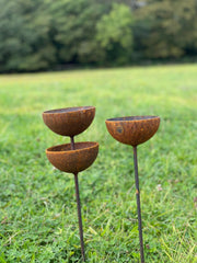 Exterior Rustic Rusty Metal Rain Catcher Bird Bowl Feeder Garden Art Garden Stake Yard Art Sculpture Spring Gift   Present